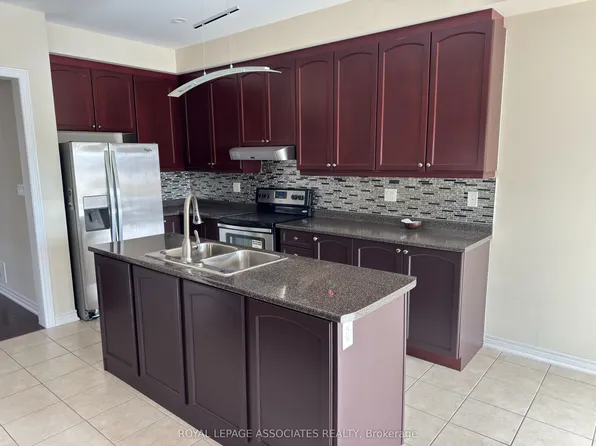 75 Meltwater Cres, Brampton, ON L6P 3W6