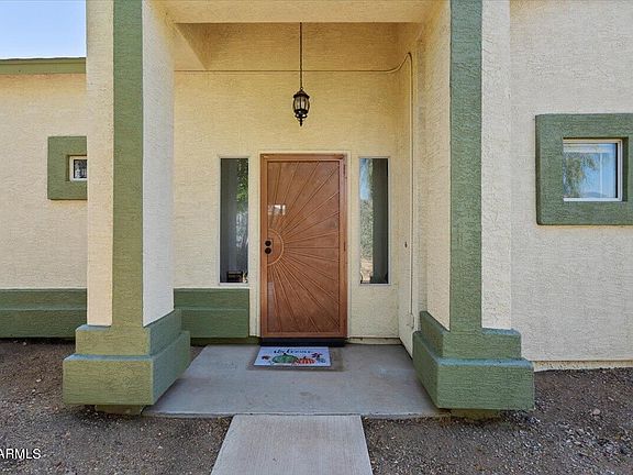 2nd image of 1415 E Malapai Dr