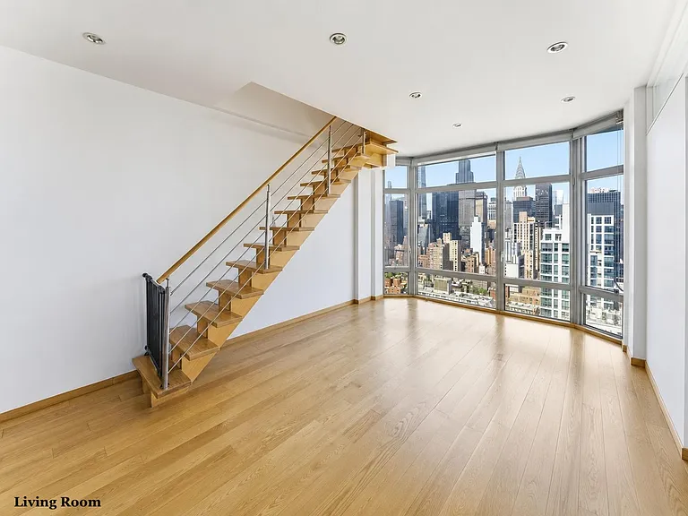 200 E 32nd St #35E — Photo 1