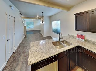 3698 W Periwinkle Dr, South Jordan, UT 84095