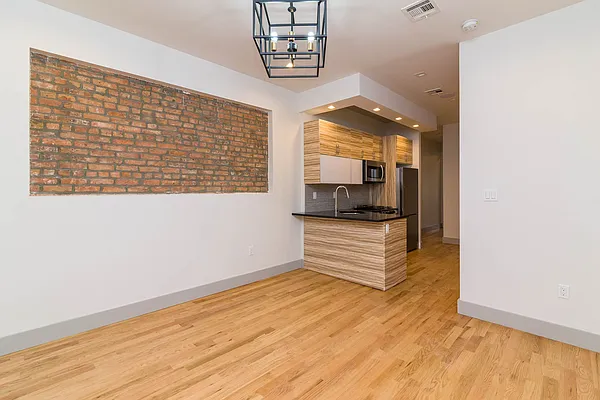 Rented by Nooklyn NYC LLC | media 59