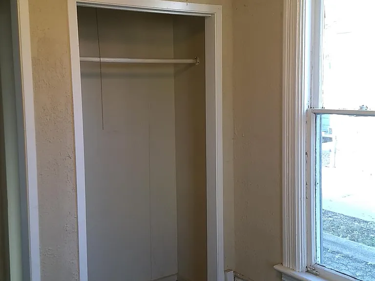 154 S Porter St — Photo 12