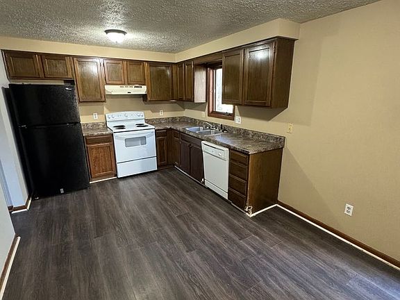3rd image of 6916 Decatur Rd