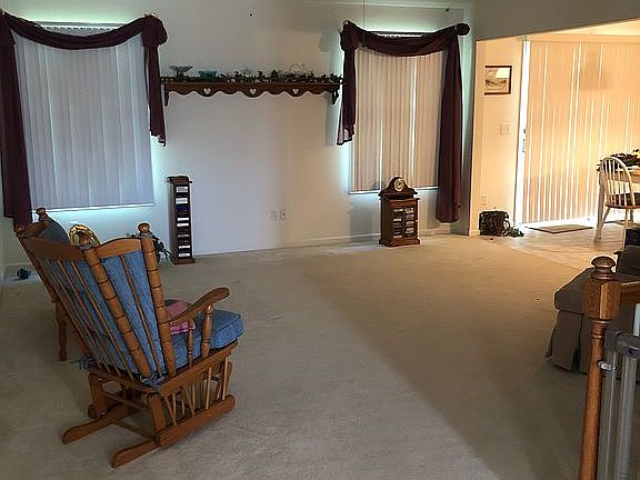 Great room
Vaulted ceiling