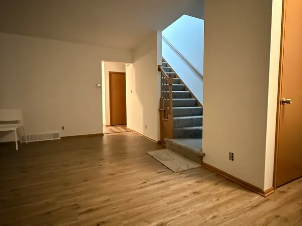 3742 E Underwood Ave, Cudahy, WI 53110