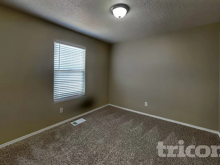 6407 Black Hawk Dr NE — Photo 13