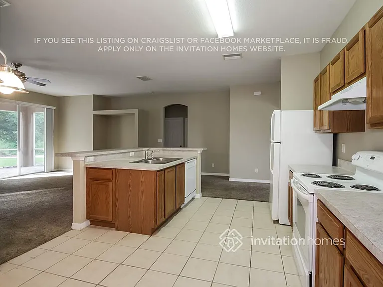 6048 Hornbuckle Blvd — Photo 10