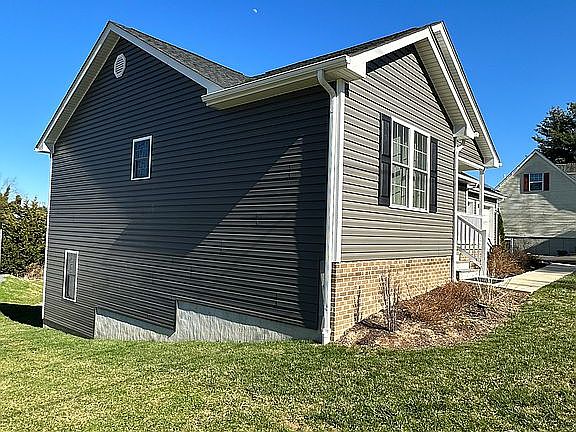4th image of 24 Wright Ln