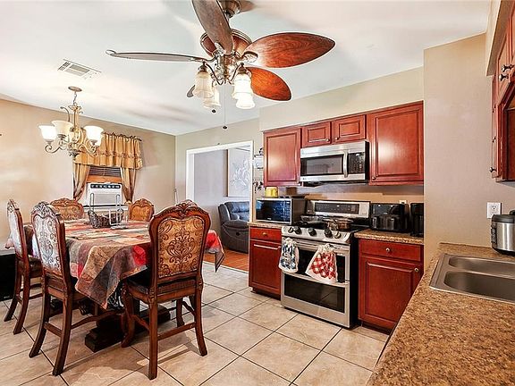 5th image of 2304 Delta Queen Dr