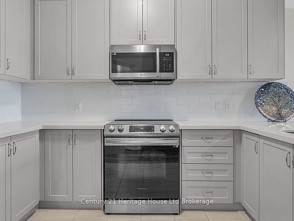 5th image of 30 Seaton Cres