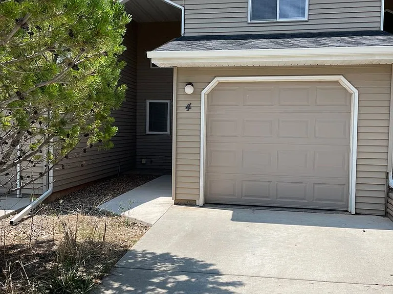 1801 Red Dale Dr — Photo 1