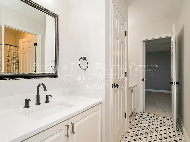 17711 Westhampton Woods Dr — Photo 28