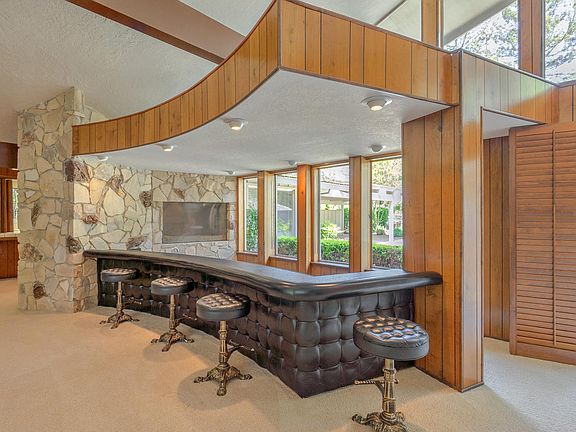 5th image of 44614 Country Club Dr
