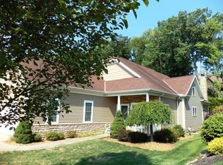 8084 Long Forest Dr, Brecksville, OH