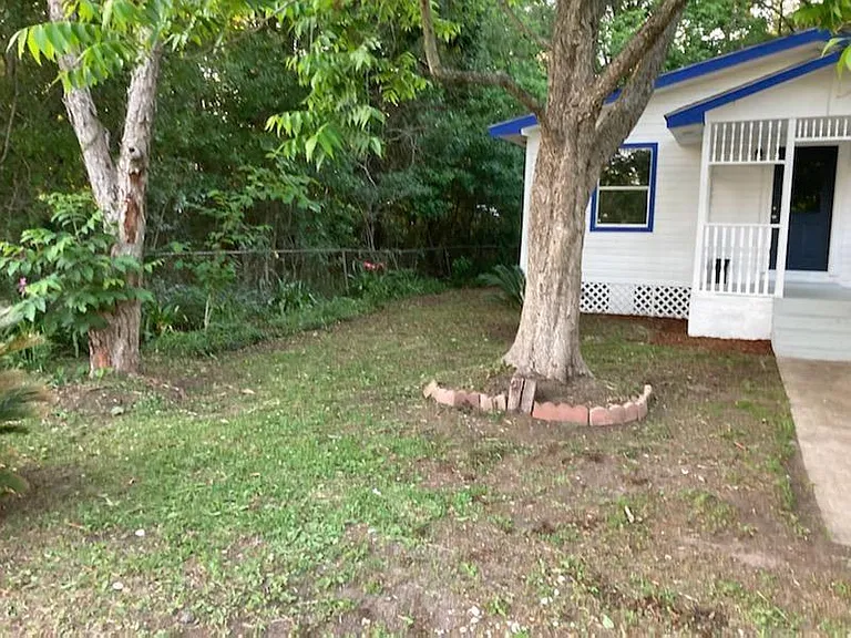 4819 Hubert St — Photo 14
