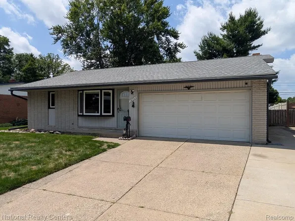 14585 Park St, Livonia, MI 48154