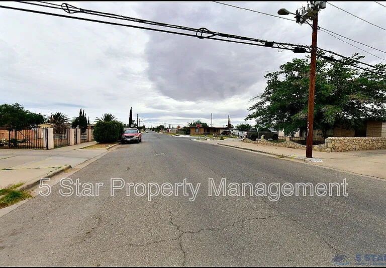 10565 Murphy St — Photo 48