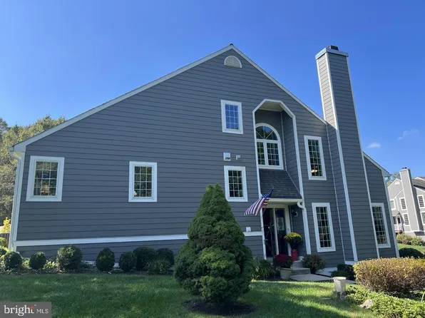 301 S Village Ln, Chadds Ford, PA 19317