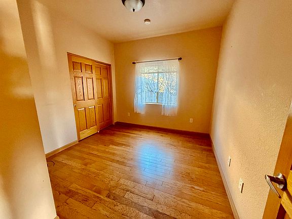 5th image of 1626 Evergreen Dr