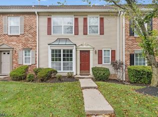 219 Lindsey Ct #254, Franklin Park, NJ 08823