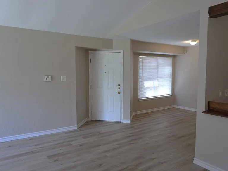 8470 Cascade Ridge Dr — Photo 1
