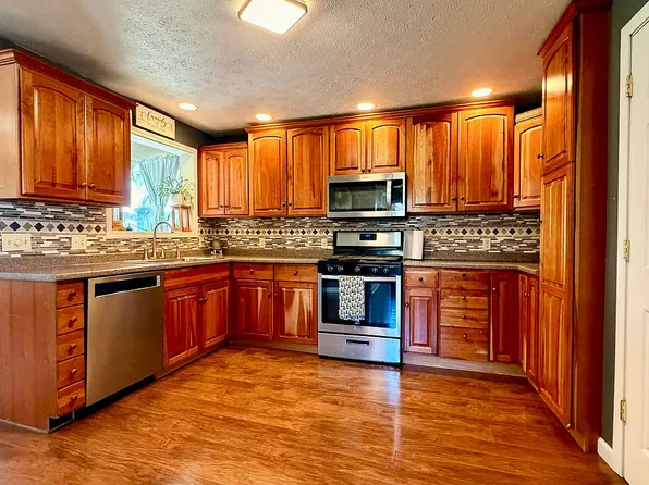 6134 Mahoning Ave, Warren, OH 44481