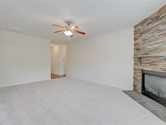 5th image of 4936 Long Grove Dr