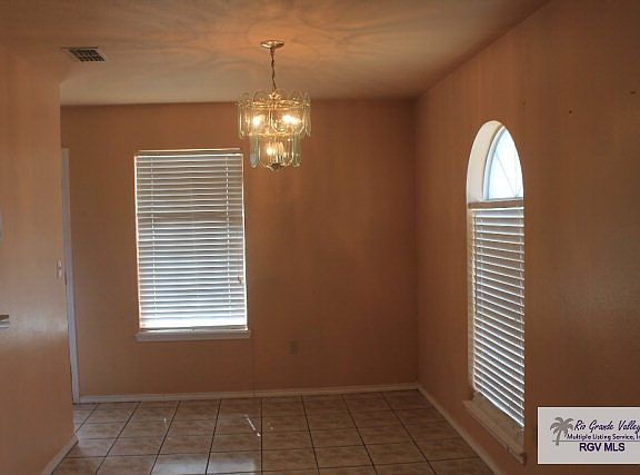 4th image of 2126 La Pesca St