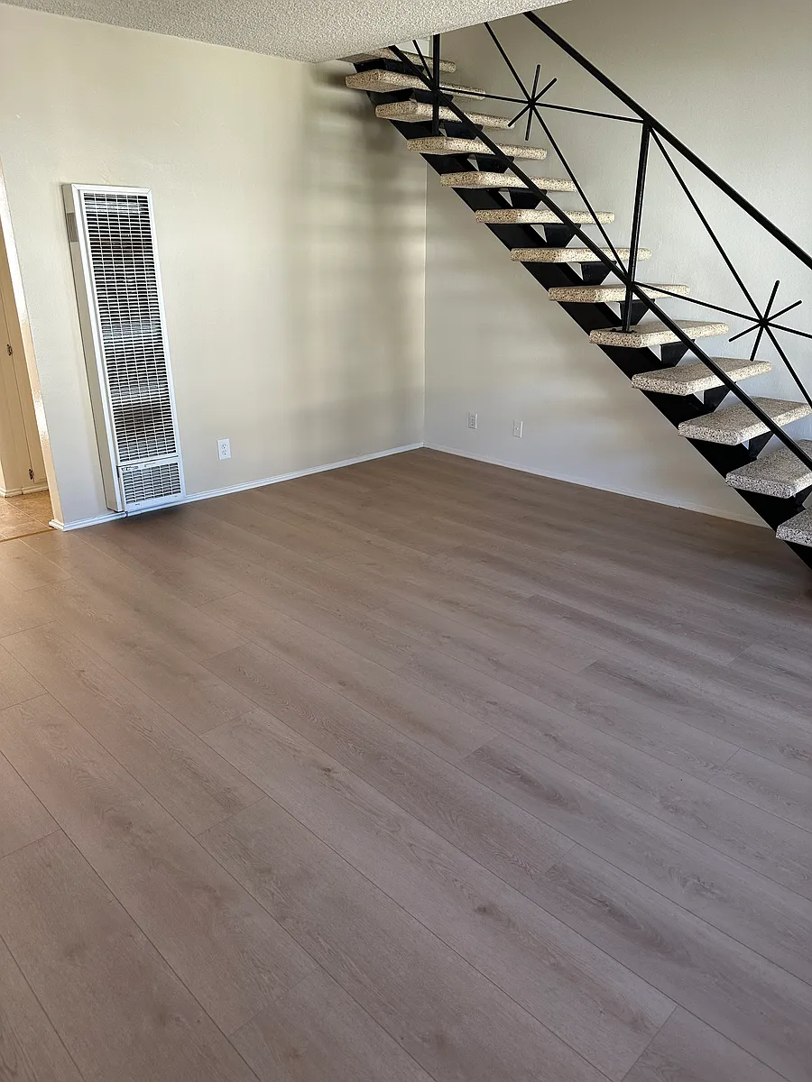 Building Photo - 2701 Kansas Ave #9