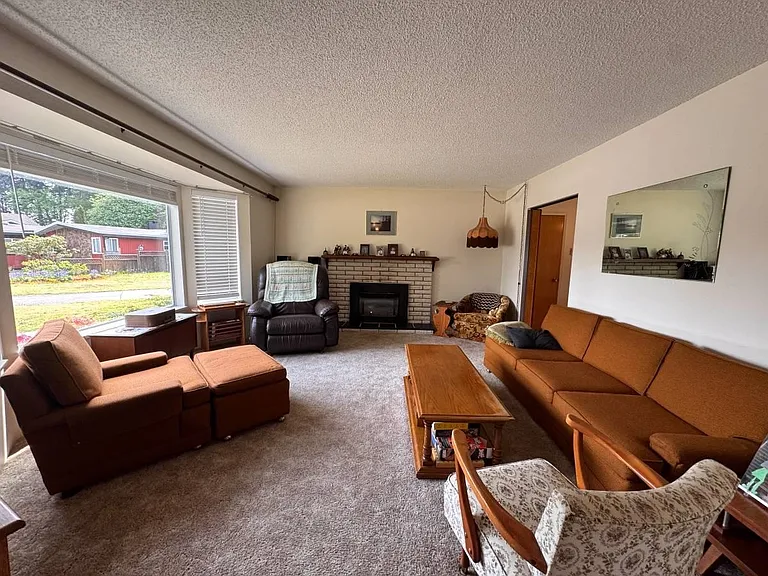 21946 Cliff Pl — Photo 7