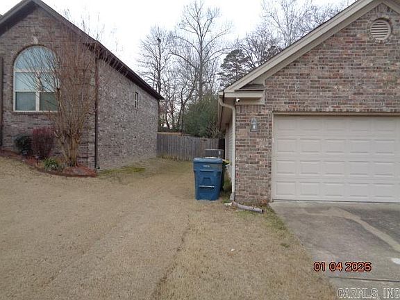 3rd image of 110 Woodridge Ct