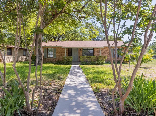 1204 Barbara Dr, San Marcos, TX 78666