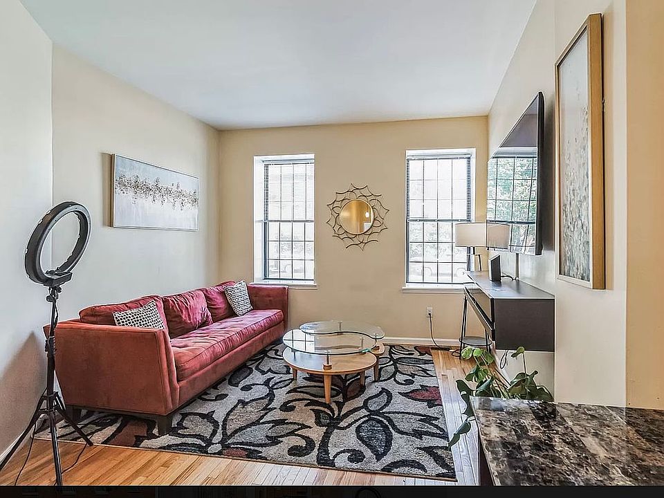1st floor LR