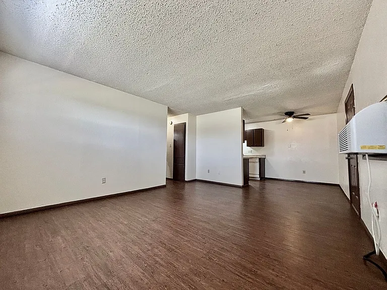 Avendale Pointe Apartments — Photo 43