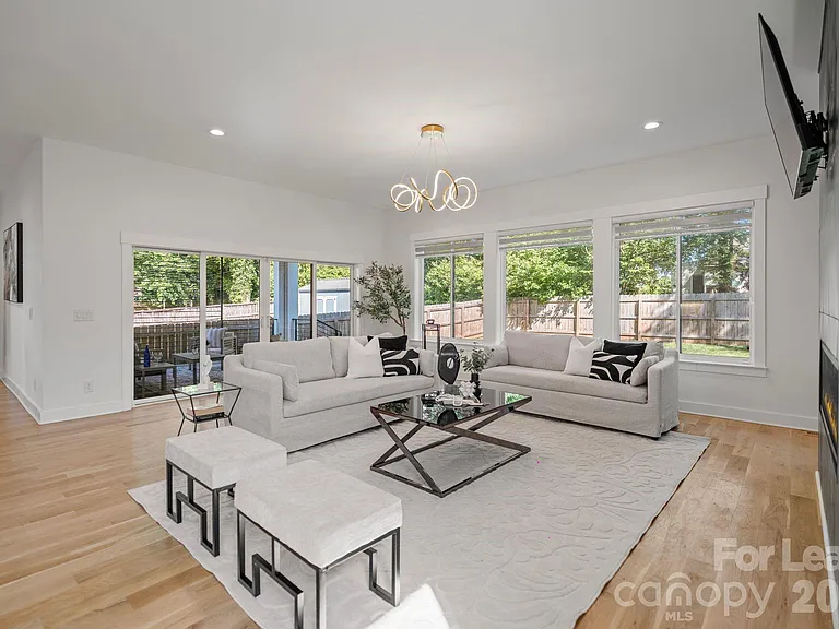 3008 Holt St — Photo 8