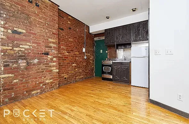 520 E 14th St #27 — Photo 2