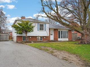 69 Argyle Cres, Brampton, ON L6T 1M9