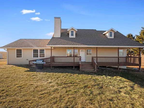 3625 Pine Rd, Shullsburg, WI 53586