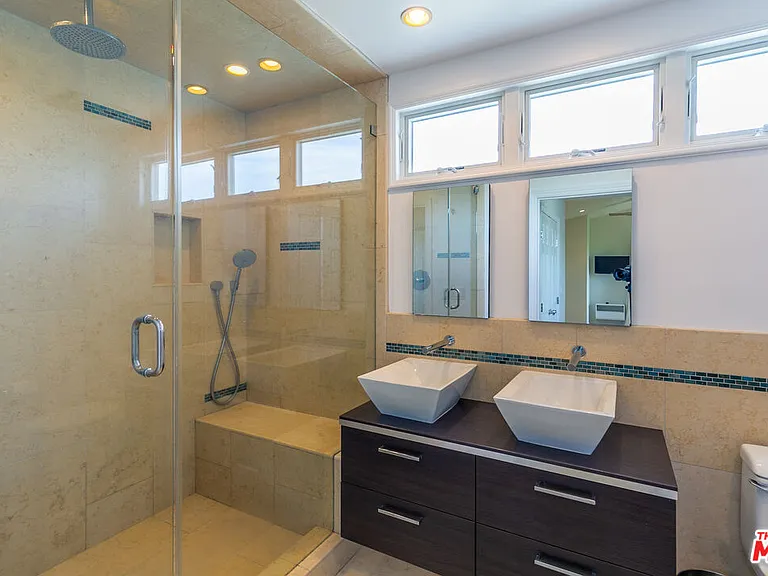 1530 S Sierra Bonita Ave — Photo 11