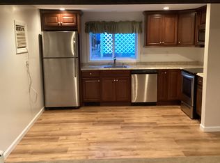 31 Harding Rd, Ronkonkoma, NY 11779