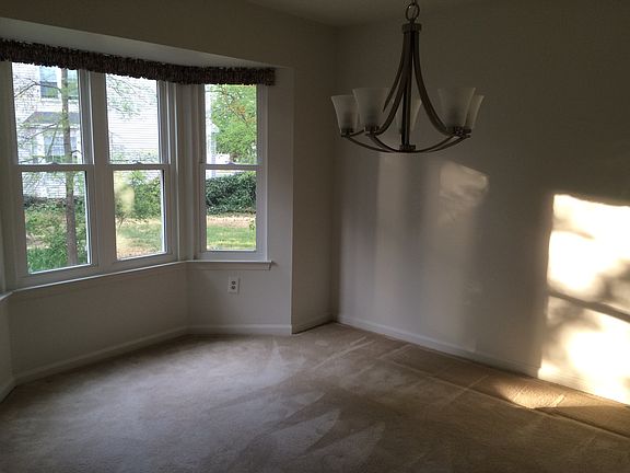 Formal dining bay window