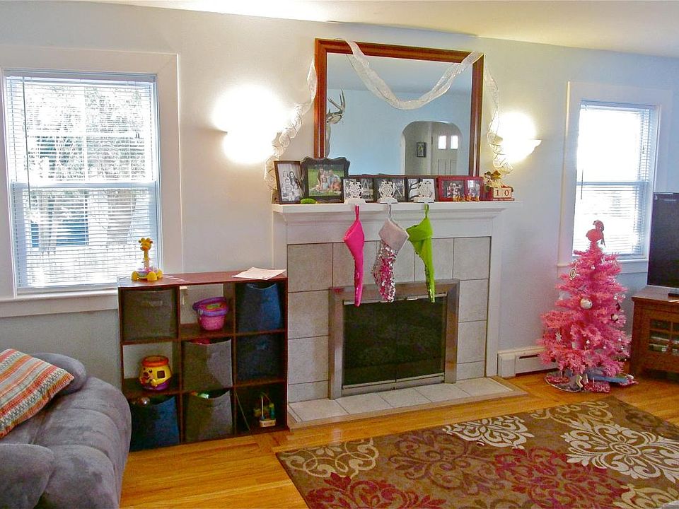 1st image of 233 N Fenner Ave #1D