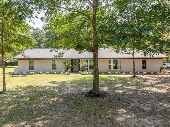 200 Jena Ln, Lumberton, TX 77657