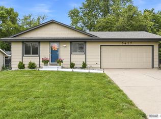 5427 High St, Lincoln, NE 68506
