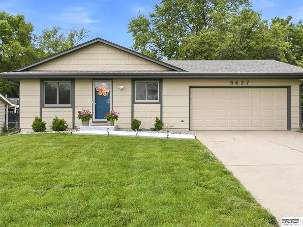 5427 High St, Lincoln, NE 68506