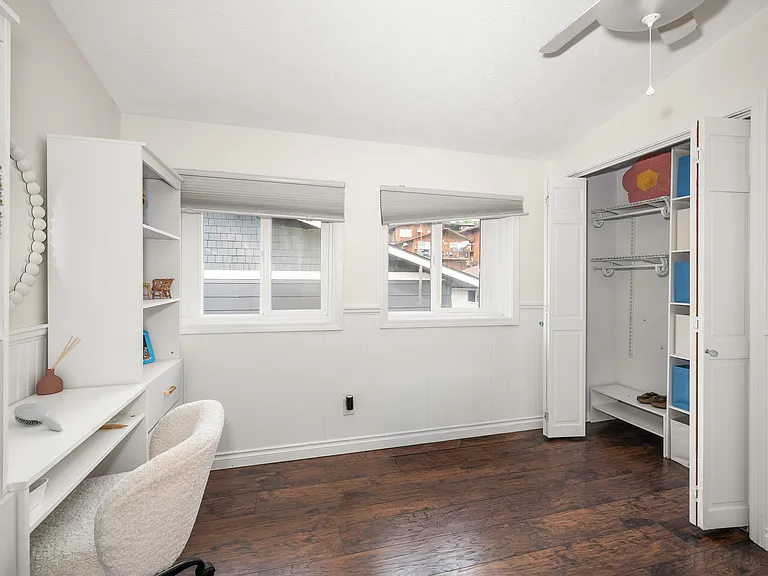 1207 S Liberty Dr — Photo 31
