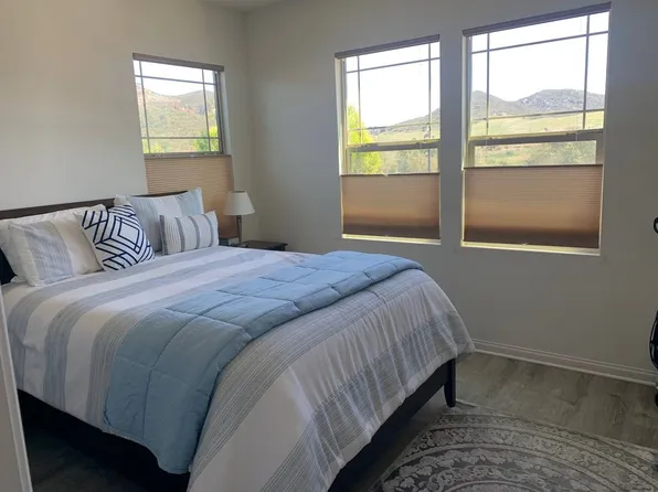 2863 California Poppy St, Escondido, CA 92029