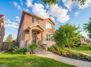 5233 N Osceola Ave, Chicago, IL