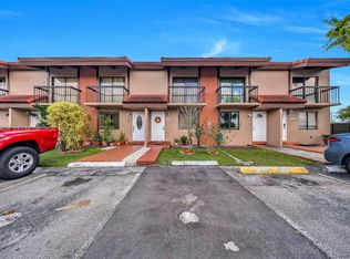 Villas University Square, Miami, FL 33165