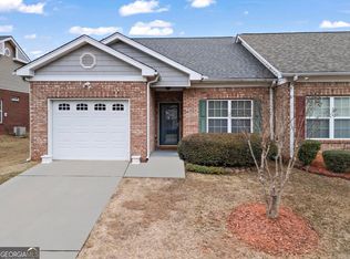 235 Tara Woods Dr, Riverdale, GA 30274